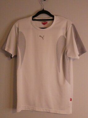 PUMA Sport Lifestyle White Wicking Mesh Athletic Jersey Shirt - size medium